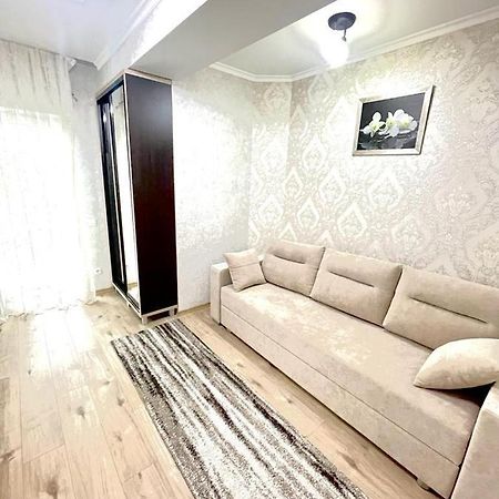 Large Apartment !!!Ciuflea Str. Κισινάου Εξωτερικό φωτογραφία